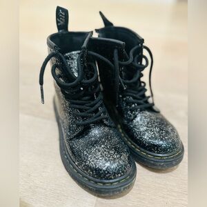 Kids Dr Martens multi dot black boots size 12US little kids
